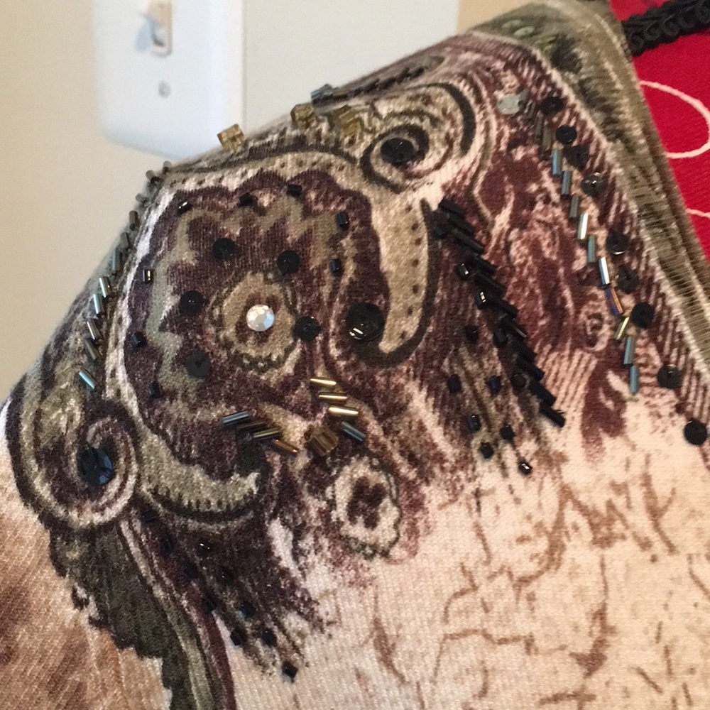 Sweater - Picture 3 of 4